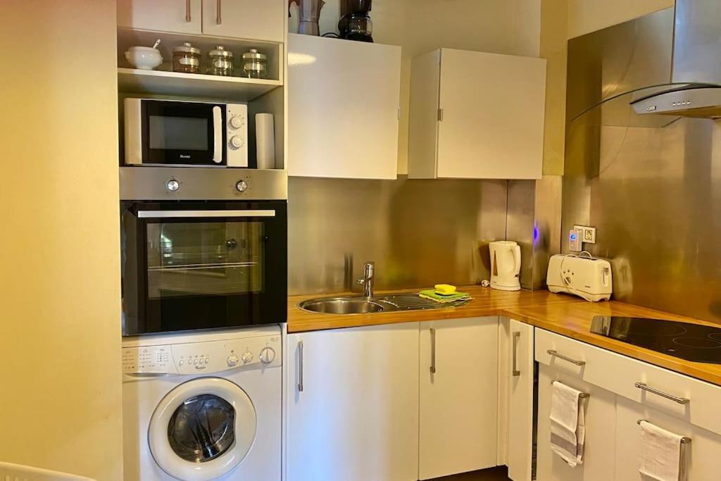 Madrid City Modern Apartment In Villa, Free Wifi อาร์โรโยโมลีโนส ภายนอก รูปภาพ