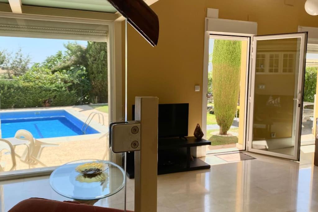 Madrid City Modern Apartment In Villa, Free Wifi อาร์โรโยโมลีโนส ภายนอก รูปภาพ