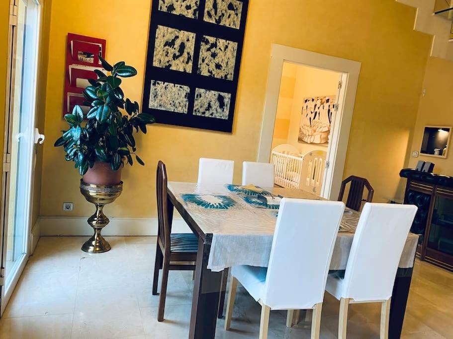 Madrid City Modern Apartment In Villa, Free Wifi อาร์โรโยโมลีโนส ภายนอก รูปภาพ