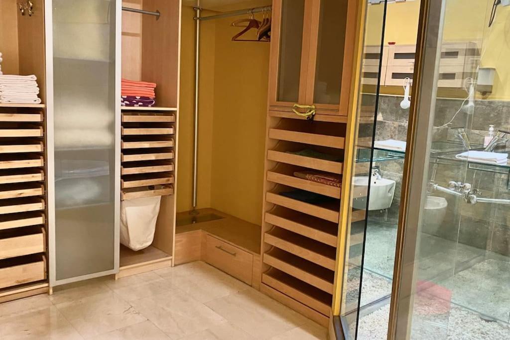 Madrid City Modern Apartment In Villa, Free Wifi อาร์โรโยโมลีโนส ภายนอก รูปภาพ